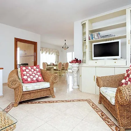 Sleeps 8 Wifi *