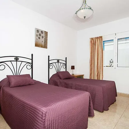 Villa Sleeps 8 Wifi *